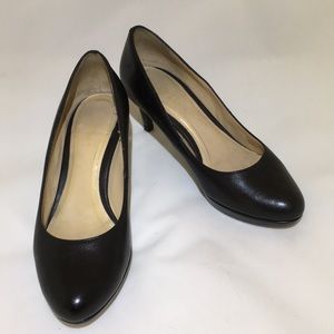 Cole Haan Nike Air 2.5” black leather pumps